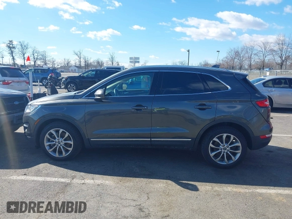 2017 Lincoln MKC Select with VIN 5LMTJ2DH9HUL51637, listed as a IAAI auction lot 41667429 with 40,509 mi miles and . Bid and sale history available at DreamBid. Image 14.