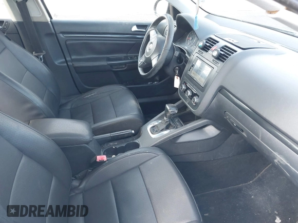 2010 Volkswagen Jetta Wolfsburg Edition с VIN 3VWRA7AJ0AM045102, выставлен на аукционе IAAI как лот 41638011 с пробегом 149 622 миль миль и . История ставок и продаж доступна на DreamBid. Изображение 5.