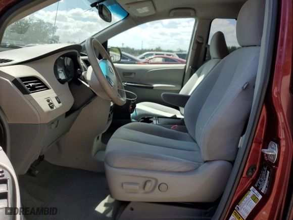 2011 Toyota Sienna LE AAS with VIN 5TDKK3DCXBS031720, listed as a Copart auction lot 50890335 with 171,707 mi miles and Non Repairable. Bid and sale history available at carsss.com. Image 7.