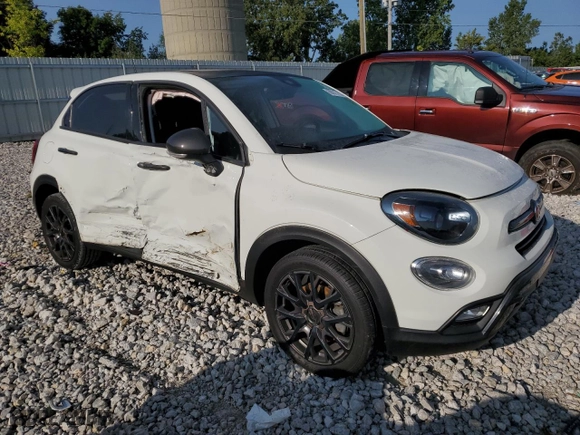 2018 FIAT 500X Urbana Edition with VIN ZFBCFXCB3JP659297, listed as a Copart auction lot 68017674 with 70,966 mi miles and Clean Title. Bid and sale history available at carsss.com. Image 4.