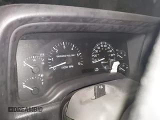 1999 Jeep Cherokee Sport with VIN 1J4FF68S2XL602709, listed as a IAAI auction lot 41177232 with Not Provided miles. Bid and sale history available at carsss.com. Image 7.