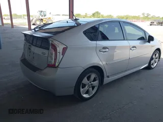 2013 Toyota Prius One z VIN JTDKN3DU0D5650285, wystawiony jako IAAI lot #41875987 z przebiegiem 281 084 mil mil oraz . Historia ofert i sprzedaży dostępna na DreamBid. Obrazek 4.