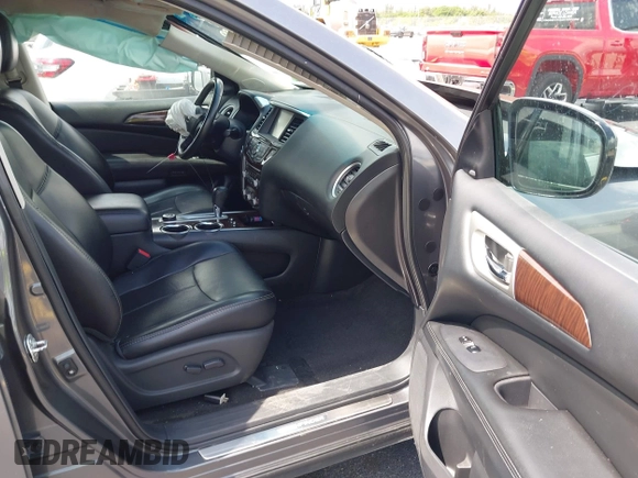 2015 Nissan Pathfinder Platinum with VIN 5N1AR2MMXFC668880, listed as a IAAI auction lot 42371231 with 101,173 mi miles and . Bid and sale history available at DreamBid. Image 5.