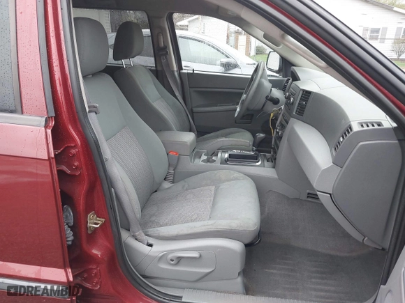 2007 Jeep Grand Cherokee Laredo with VIN 1J8GR48K27C583108, listed as a IAAI auction lot 41994761 with 188,171 mi miles. Bid and sale history available at carsss.com. Image 5.