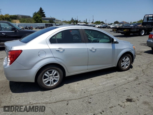 2014 Chevrolet Sonic LT z VIN 1G1JC5SH9E4199067, wystawiony jako Copart lot #61065235 z przebiegiem Nie podano mil oraz Szkoda całkowita • Salvage title. Historia ofert i sprzedaży dostępna na DreamBid. Obrazek 3.