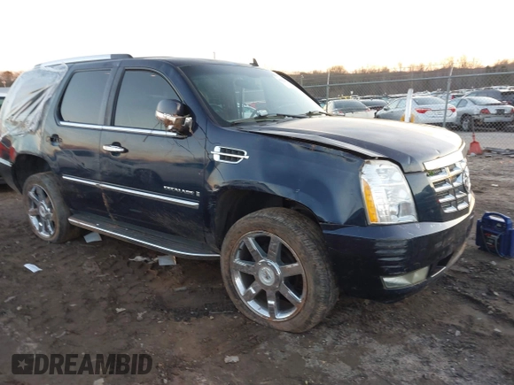 2007 Cadillac Escalade z VIN 1GYFK63847R345024, wystawiony jako IAAI lot #41326672 z przebiegiem Nie podano mil oraz . Historia ofert i sprzedaży dostępna na DreamBid. Obrazek 1.