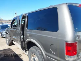 2005 Ford Excursion Limited z VIN 1FMSU43P25EB76602, wystawiony jako IAAI lot #41712613 z przebiegiem Nie podano mil oraz . Historia ofert i sprzedaży dostępna na DreamBid. Obrazek 15.