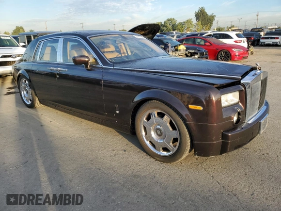 2006 Rolls-Royce Phantom z VIN SCA1S684X6UX08208, wystawiony jako Copart lot #77905764 z przebiegiem 108 986 mil mil oraz Szkody całkowita. Historia ofert i sprzedaży dostępna na DreamBid. Obrazek 4.