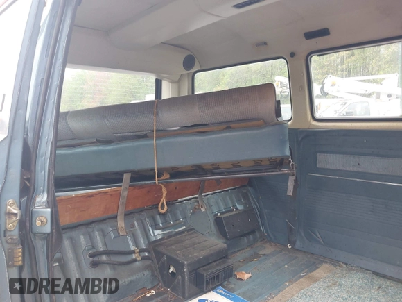 1987 Volkswagen Vanagon with VIN WV2YB025XHG026423, listed as a IAAI auction lot 42209761 with 348,947 mi miles and . Bid and sale history available at DreamBid. Image 8.