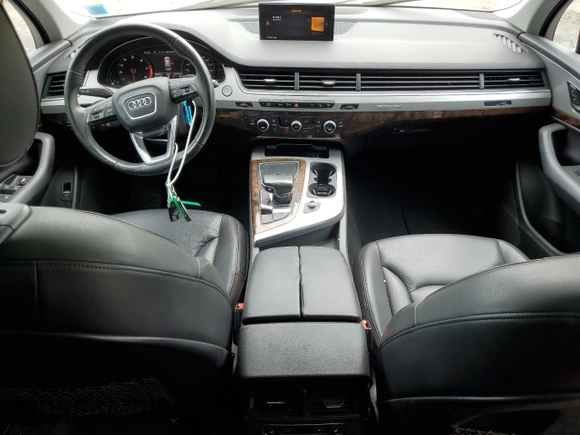 2017 Audi Q7 Premium Plus z VIN WA1LHAF77HD055138, wystawiony jako Copart lot #56114605 z przebiegiem 80 412 mil mil oraz Szkoda całkowita • Salvage title. Historia ofert i sprzedaży dostępna na DreamBid. Obrazek 8.