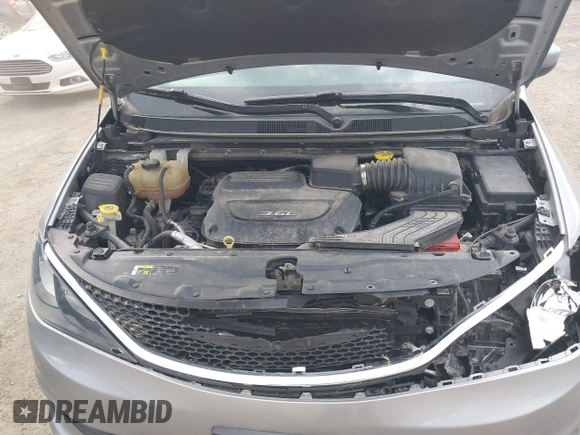 2018 Chrysler Pacifica Touring with VIN 2C4RC1DGXJR177738, listed as a IAAI auction lot 41895939 with 194,788 mi miles and . Bid and sale history available at DreamBid. Image 10.