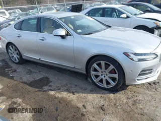 2017 Volvo S90 Inscription с VIN YV1A22MLXH1012333, выставлен на аукционе IAAI как лот 41340599 с пробегом 112 597 миль миль и . История ставок и продаж доступна на DreamBid. Изображение 13.