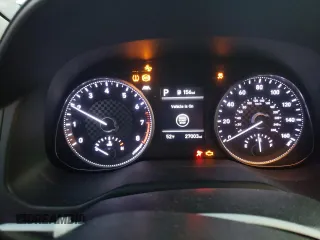 2020 Hyundai Elantra Value Edition z VIN 5NPD84LF6LH631179, wystawiony jako Copart lot #83842914 z przebiegiem 27 003 mil mil oraz Szkody całkowita. Historia ofert i sprzedaży dostępna na DreamBid. Obrazek 9.