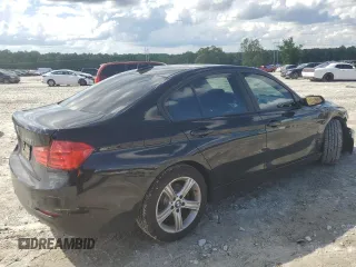 2015 BMW 3 Series 328i xDrive с VIN WBA3B5G50FNS15604, выставлен на аукционе Copart как лот 56861715 с пробегом 129 615 миль миль и Списание • Salvage title. История ставок и продаж доступна на DreamBid. Изображение 3.
