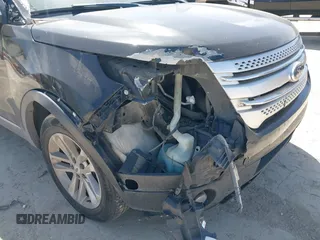 2012 Ford Explorer XLT z VIN 1FMHK7D97CGB04538, wystawiony jako IAAI lot #41749368 z przebiegiem 215 535 mil mil oraz . Historia ofert i sprzedaży dostępna na DreamBid. Obrazek 6.