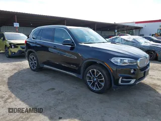2018 BMW X5 sDrive35i z VIN 5UXKR2C51J0X09151, wystawiony jako IAAI lot #41765143 z przebiegiem 60 142 mil mil oraz . Historia ofert i sprzedaży dostępna na DreamBid. Obrazek 1.