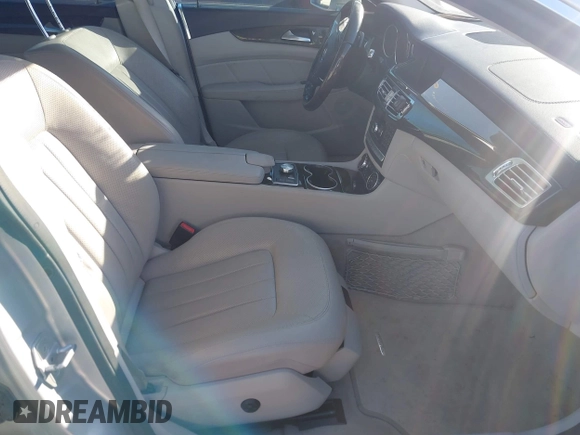 2012 Mercedes-Benz CLS 550 с VIN WDDLJ7DB2CA016431, выставлен на аукционе IAAI как лот 40961925 с пробегом 121 719 миль миль и . История ставок и продаж доступна на DreamBid. Изображение 5.