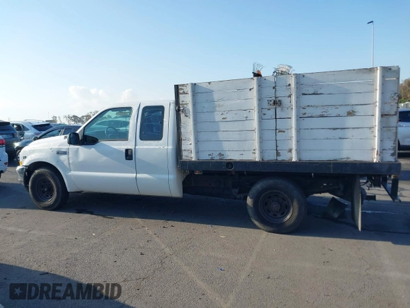2002 Ford F-250 XL with VIN 1FTNX20L92EA38341, listed as a IAAI auction lot 42140561 with 287,090 mi miles and . Bid and sale history available at DreamBid. Image 14.