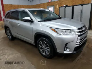 2018 Toyota Highlander SE with VIN 5TDJZRFHXJS846274, listed as a Copart auction lot 58130425 with 123,439 mi miles and Clean title. Bid and sale history available at DreamBid. Image 4.