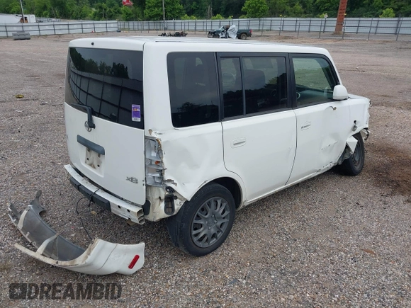 2005 Scion xB z VIN JTLKT324154018321, wystawiony jako IAAI lot #42189716 z przebiegiem 204 574 mil mil oraz . Historia ofert i sprzedaży dostępna na DreamBid. Obrazek 4.