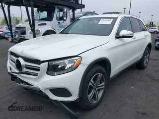 2019 Mercedes-Benz GLC 300 z VIN WDC0G4JB8KV182470, wystawiony jako IAAI lot #42429983 z przebiegiem 84 285 mil mil oraz . Historia ofert i sprzedaży dostępna na DreamBid. Obrazek 2.