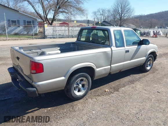 2003 Chevrolet S-10 with VIN 1GCCS19H438100436, listed as a IAAI auction lot 41891848 with 117,907 mi miles and . Bid and sale history available at DreamBid. Image 4.