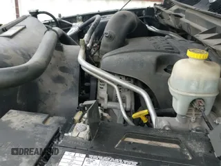 2015 Ram 1500 Big Horn z VIN 1C6RR6LT8FS663651, wystawiony jako IAAI lot #43072230 z przebiegiem 177 299 mil mil oraz . Historia ofert i sprzedaży dostępna na DreamBid. Obrazek 19.