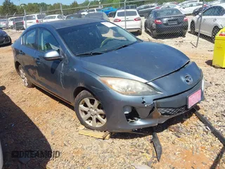 2012 Mazda 3 i Sport z VIN JM1BL1UG2C1602684, wystawiony jako IAAI lot #42132765 z przebiegiem 181 861 mil mil oraz . Historia ofert i sprzedaży dostępna na DreamBid. Obrazek 1.