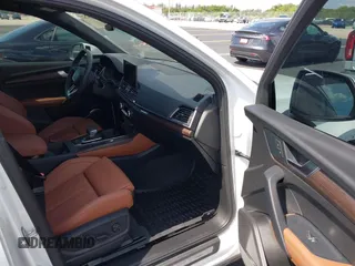 2024 Audi Q5 S line Premium Plus with VIN WA1E2AFY4R2036143, listed as a IAAI auction lot 42309252 with 14,797 mi miles and . Bid and sale history available at DreamBid. Image 5.