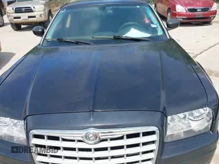 2009 Chrysler 300 LX with VIN 2C3KA43D19H536142, listed as a IAAI auction lot 42025538 with 1 mi miles. Bid and sale history available at carsss.com. Image 6.