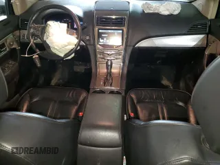 2014 Lincoln MKX z VIN 2LMDJ8JKXEBL01894, wystawiony jako Copart lot #49814095 z przebiegiem 172 949 mil mil oraz Szkoda całkowita • Salvage title. Historia ofert i sprzedaży dostępna na DreamBid. Obrazek 8.