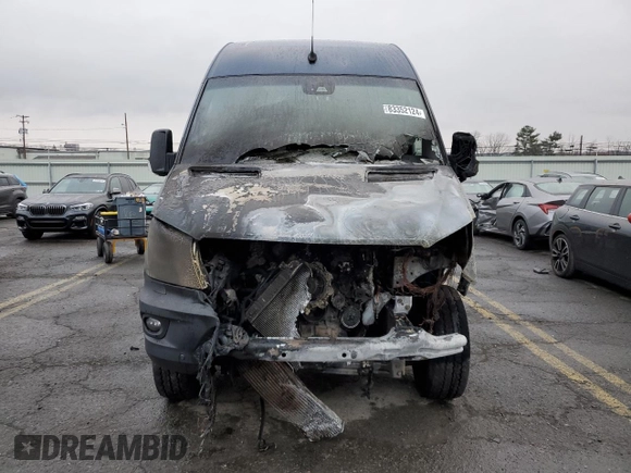 2018 Mercedes-Benz Sprinter with VIN WDZFE7CD6JP610738, listed as a Copart auction lot 83352124 with Not Provided miles and Salvage Title. Bid and sale history available at DreamBid. Image 5.