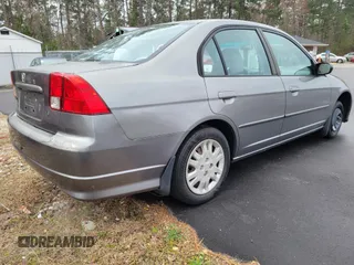 2005 Honda Civic LX z VIN 2HGES16505H585515, wystawiony jako IAAI lot #41746972 z przebiegiem 216 158 mil mil oraz . Historia ofert i sprzedaży dostępna na DreamBid. Obrazek 4.