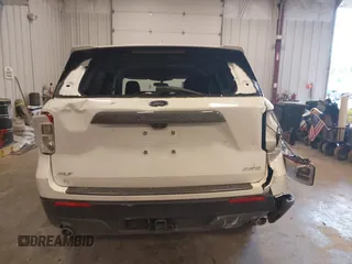 2024 Ford Explorer XLT с VIN 1FMSK8DH3RGA55012, выставлен на аукционе IAAI как лот 42318490 с пробегом 3 248 миль миль и . История ставок и продаж доступна на DreamBid. Изображение 17.