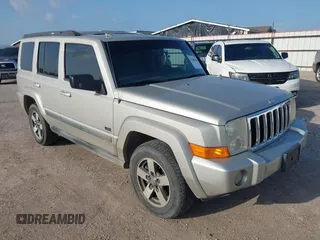 2007 Jeep Commander Sport с VIN 1J8HH48K47C699904, выставлен на аукционе IAAI как лот 42509665 с пробегом 198 539 миль миль и . История ставок и продаж доступна на DreamBid. Изображение 1.