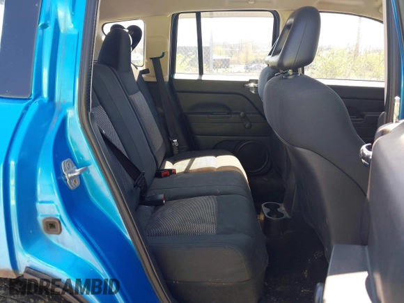 2008 Jeep Compass Sport with VIN 1J8FT47008D504995, listed as a IAAI auction lot 42091807 with Not Provided miles. Bid and sale history available at carsss.com. Image 8.