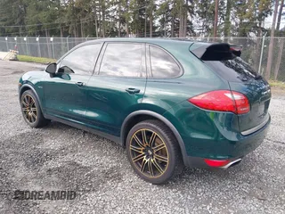 2012 Porsche Cayenne S Hybrid z VIN WP1AE2A20CLA92813, wystawiony jako IAAI lot #41916936 z przebiegiem 145 503 mil mil oraz . Historia ofert i sprzedaży dostępna na DreamBid. Obrazek 3.