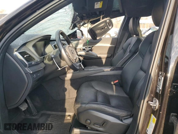 2020 Volvo XC90 Momentum with VIN YV4A221K2L1575092, listed as a Copart auction lot 76406664 with 44,099 mi miles and Salvage Title. Bid and sale history available at DreamBid. Image 7.