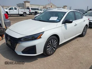 2025 Nissan Altima SV z VIN 1N4BL4DVXSN378609, wystawiony jako IAAI lot #42318744 z przebiegiem 4 751 mil mil oraz . Historia ofert i sprzedaży dostępna na DreamBid. Obrazek 17.