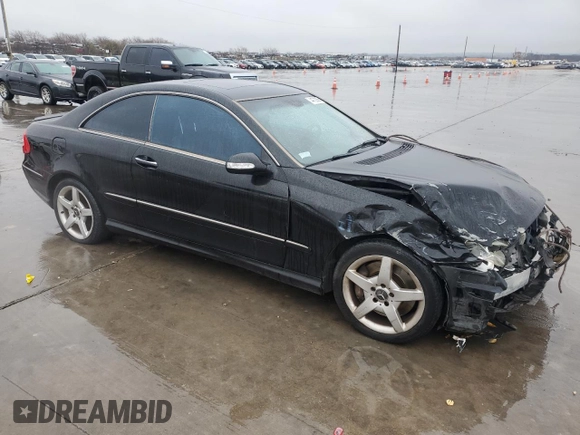 2005 Mercedes-Benz CLK 500 z VIN WDBTJ75J05F138614, wystawiony jako Copart lot #44733355 z przebiegiem 113 866 mil mil oraz Szkoda całkowita • Salvage title. Historia ofert i sprzedaży dostępna na DreamBid. Obrazek 4.