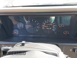 1995 Jeep Grand Cherokee Laredo with VIN 1J4GZ58Y2SC669152, listed as a IAAI auction lot 42077067 with 134,022 mi miles. Bid and sale history available at carsss.com. Image 7.