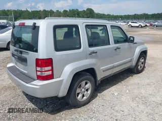 2012 Jeep Liberty Sport z VIN 1C4PJLAK0CW111694, wystawiony jako IAAI lot #42667595 z przebiegiem 78 451 mil mil oraz . Historia ofert i sprzedaży dostępna na DreamBid. Obrazek 4.