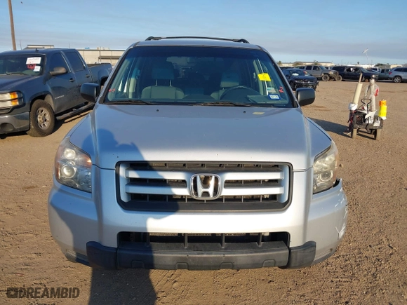 2007 Honda Pilot LX with VIN 5FNYF28197B018888, listed as a IAAI auction lot 41647146 with 176,767 mi miles. Bid and sale history available at carsss.com. Image 12.