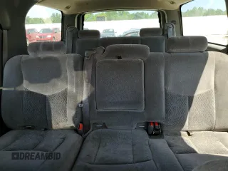 2006 Chevrolet Suburban LS with VIN 1GNFK16Z46J169710, listed as a Copart auction lot 63483724 with 302,259 mi miles and Non Repairable. Bid and sale history available at carsss.com. Image 10.