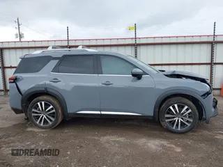 2025 Nissan Pathfinder Platinum with VIN 5N1DR3DH7SC230933, listed as a IAAI auction lot 42497899 with 769 mi miles and . Bid and sale history available at DreamBid. Image 13.