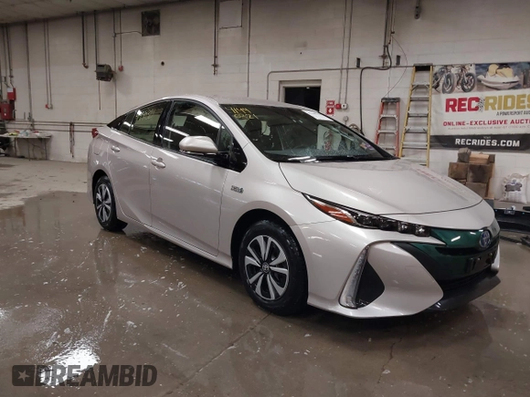2017 Toyota Prius Plus z VIN JTDKARFP1H3044307, wystawiony jako IAAI lot #41440321 z przebiegiem 40 512 mil mil oraz . Historia ofert i sprzedaży dostępna na DreamBid. Obrazek 1.