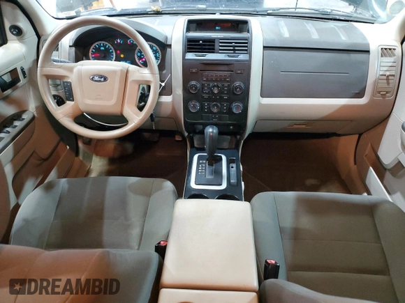 2011 Ford Escape XLS z VIN 1FMCU9C77BKC43662, wystawiony jako Copart lot #51779335 z przebiegiem 104 548 mil mil oraz Szkoda całkowita • Salvage title. Historia ofert i sprzedaży dostępna na DreamBid. Obrazek 8.