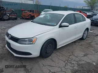 2011 Volkswagen Jetta SE z VIN 3VWDZ7AJ5BM340832, wystawiony jako IAAI lot #42043070 z przebiegiem 113 790 mil mil oraz . Historia ofert i sprzedaży dostępna na DreamBid. Obrazek 17.