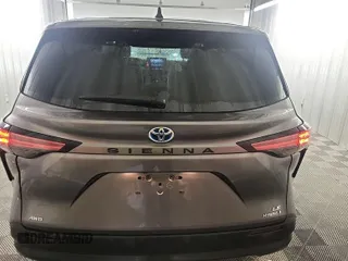 2022 Toyota Sienna LE с VIN 5TDKSKFC2NS047017, выставлен на аукционе IAAI как лот 42501101 с пробегом 155 942 миль миль и . История ставок и продаж доступна на DreamBid. Изображение 15.