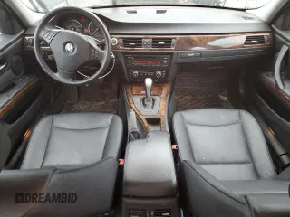 2008 BMW 3 Series 328xi z VIN WBAVC93548K043519, wystawiony jako Copart lot #47001755 z przebiegiem 81 185 mil mil oraz Czysty tytuł • Clean title. Historia ofert i sprzedaży dostępna na DreamBid. Obrazek 8.